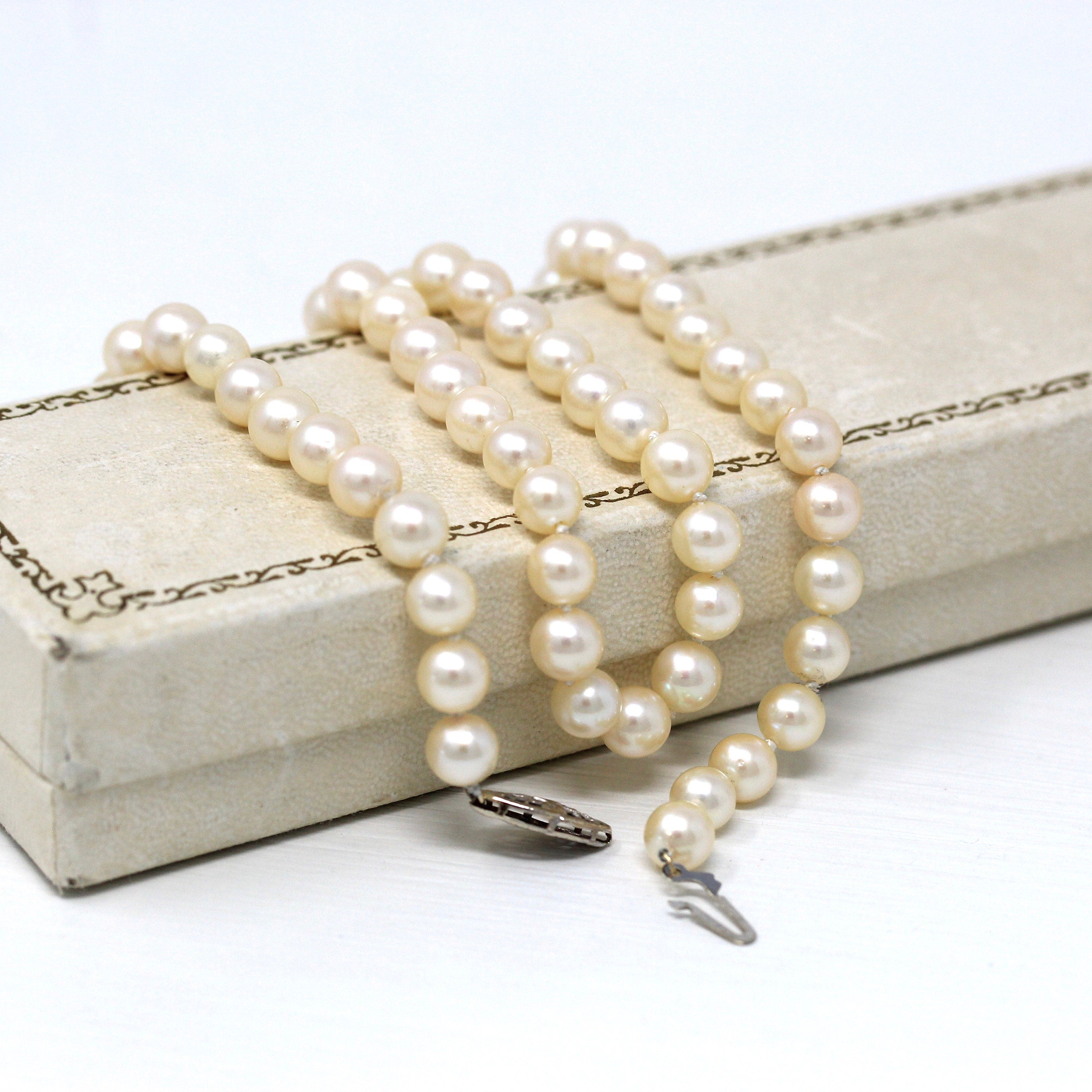 White Cultured Freshwater Pearl 24